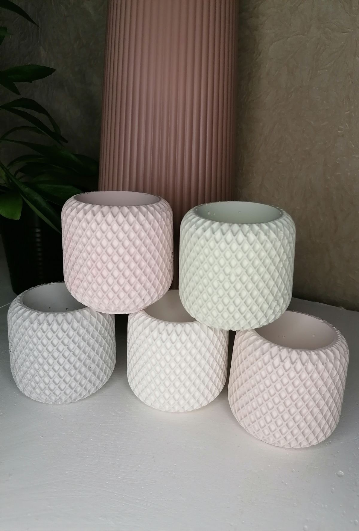 Diamond Texture Pots